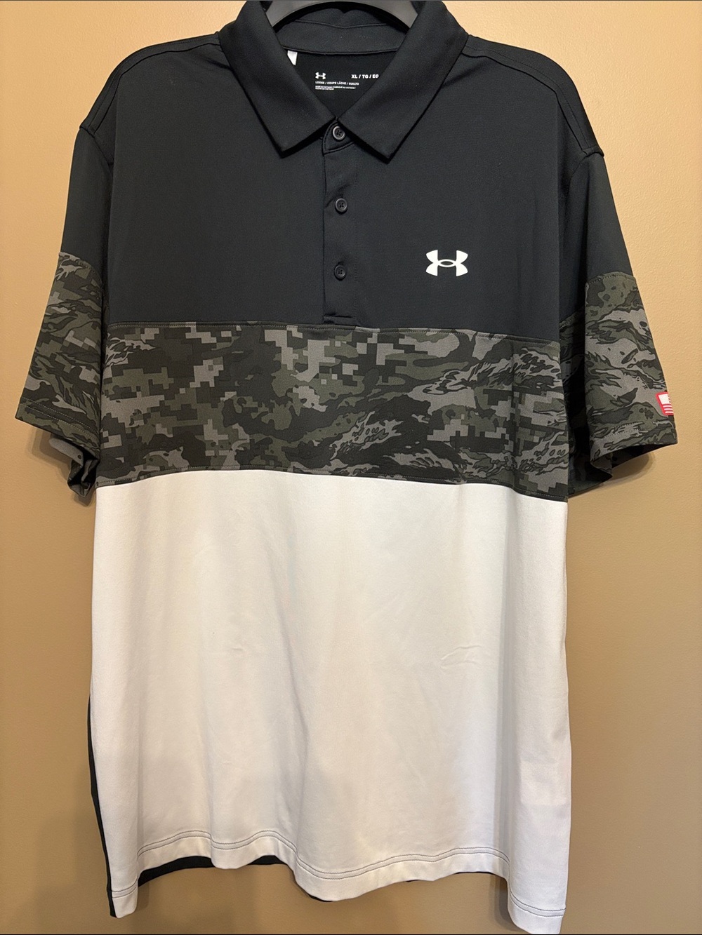 Men’s Under Armor polo shirt, XL
